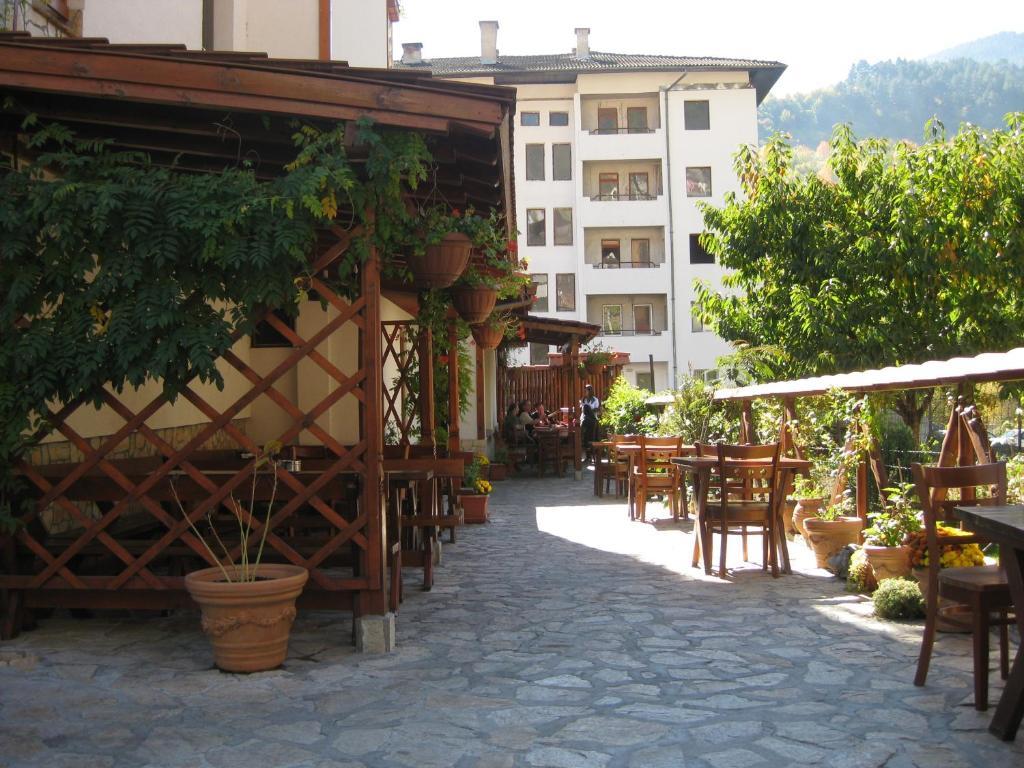 Family Hotel Veronika デヴィン エクステリア 写真