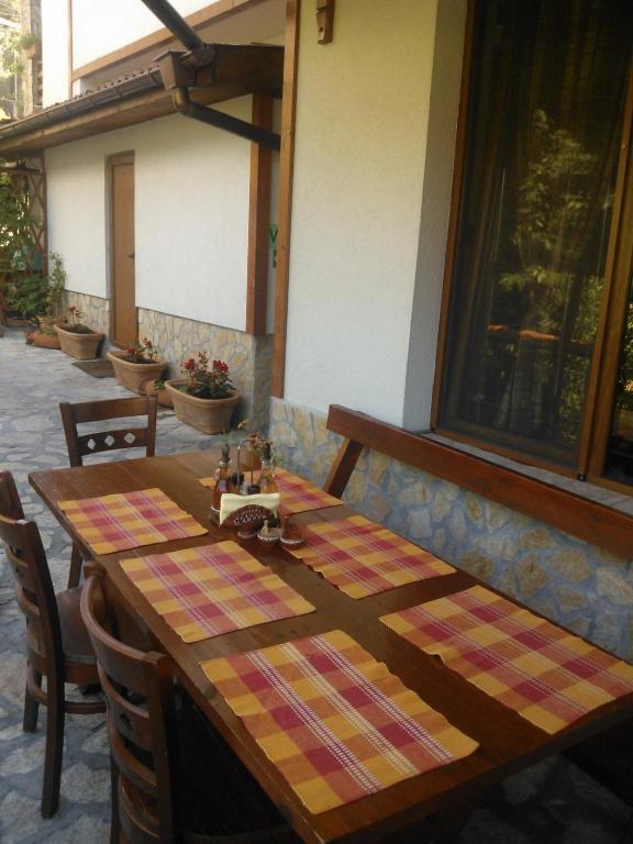 Family Hotel Veronika デヴィン エクステリア 写真